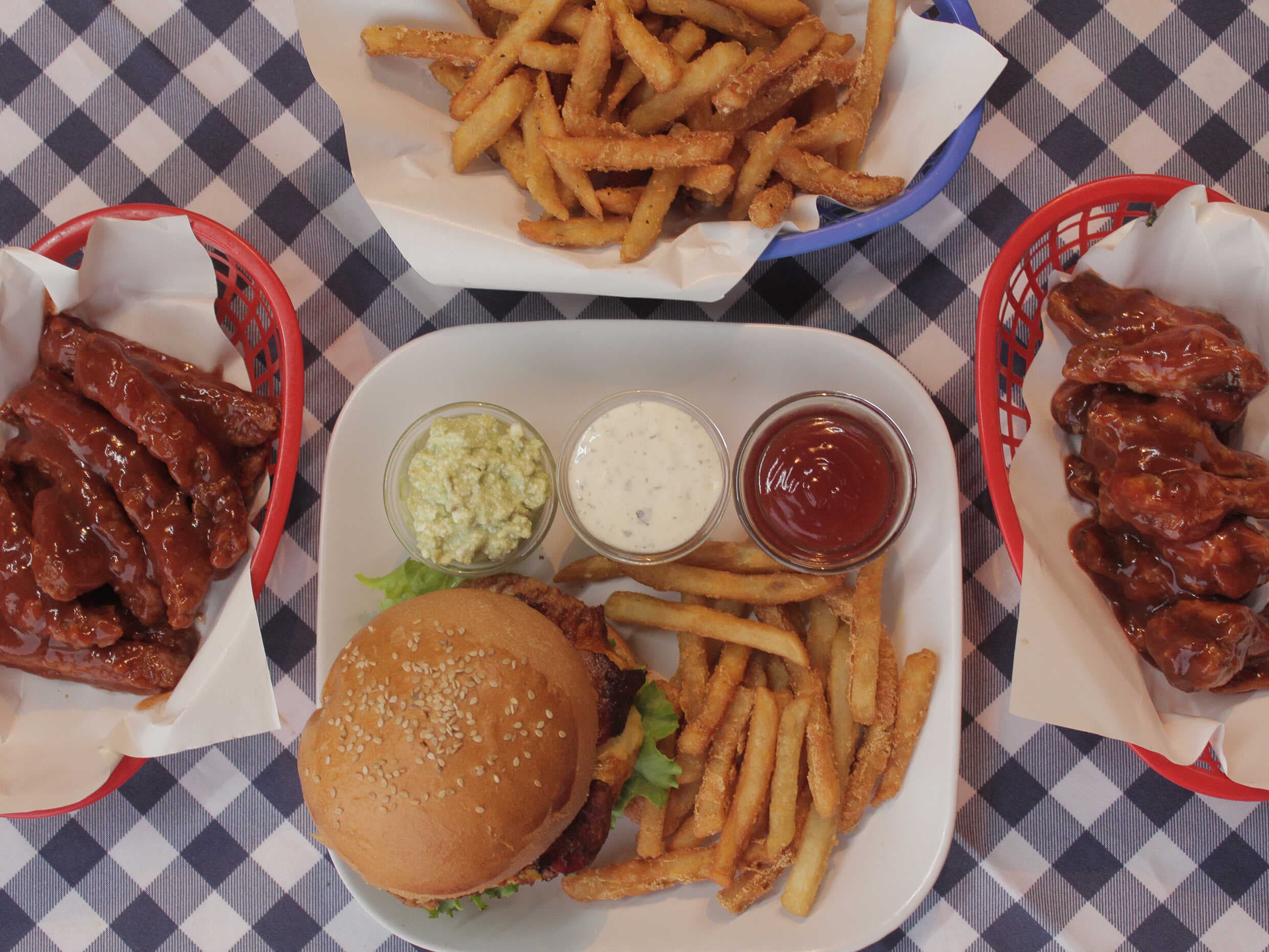 La Esquina Alitas&Burguers