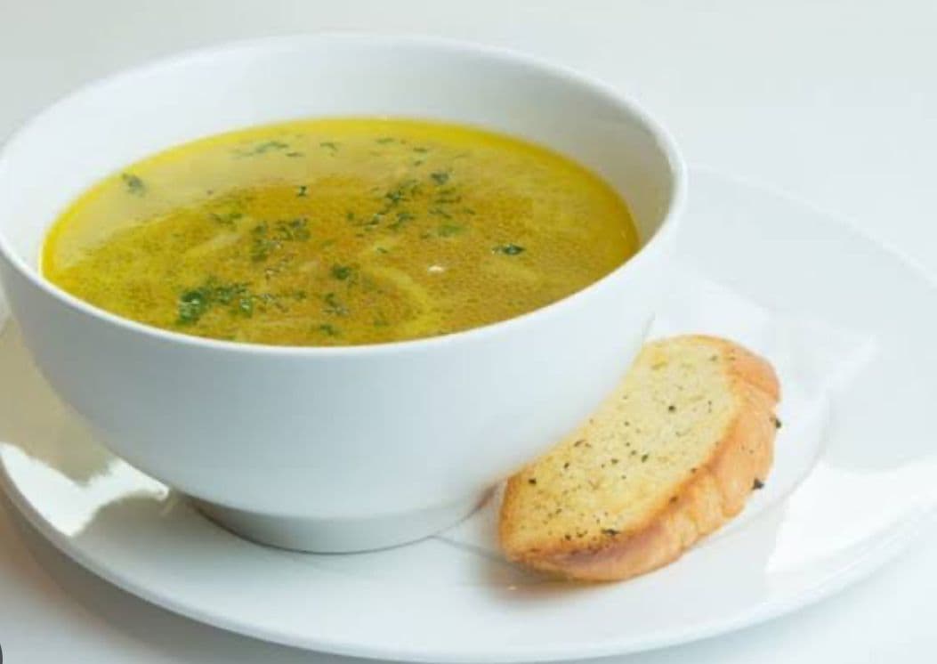 Caldo de Pollo