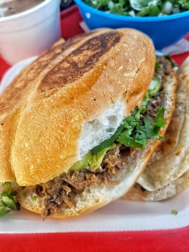 Torta de Carnitas