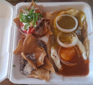 Chilaquiles Divorciados