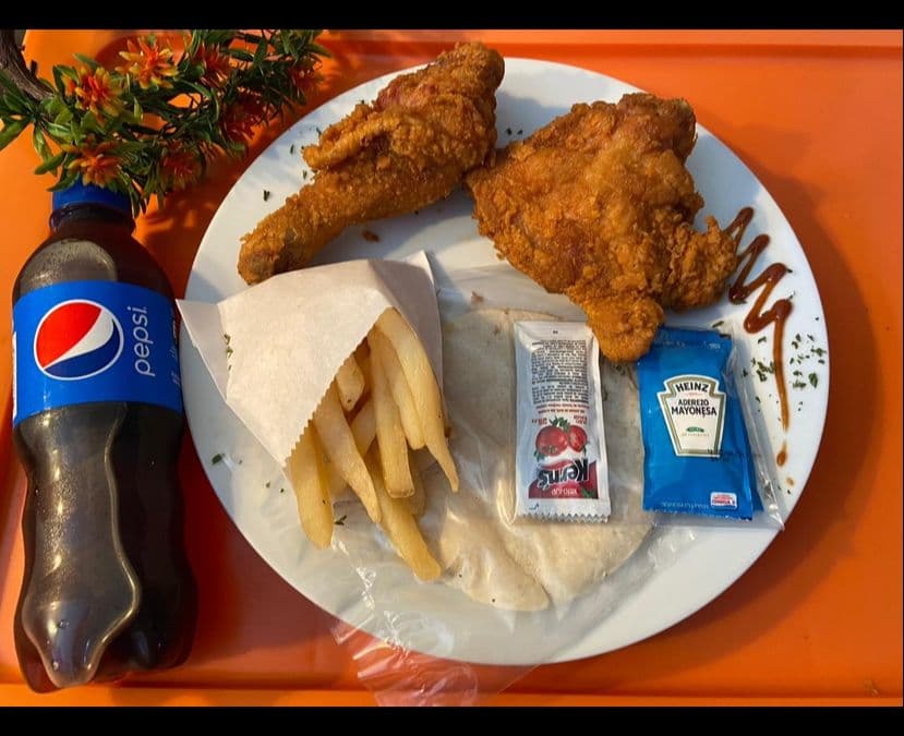 Yo Merc de Cadera + Papas + Refresco
