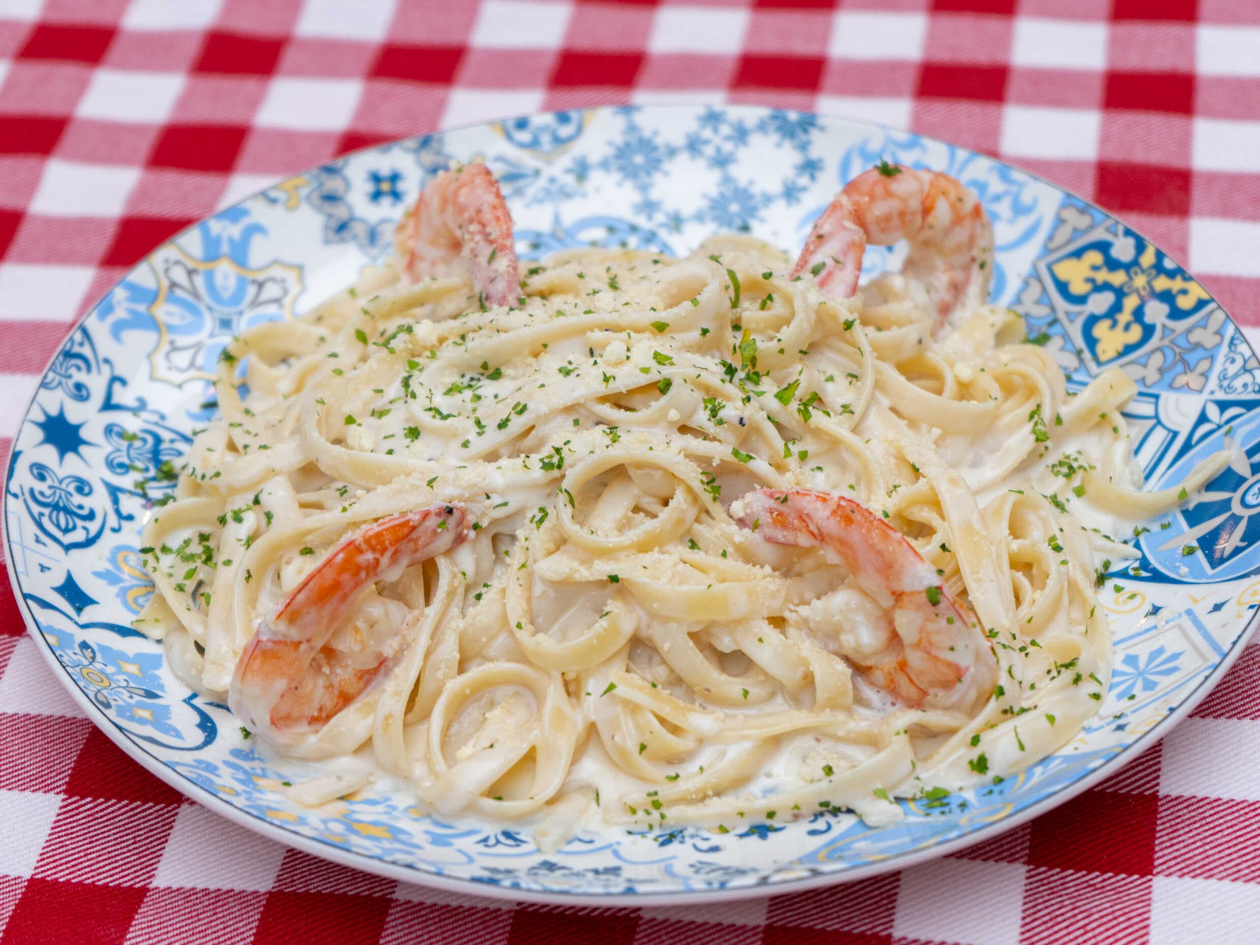 Pasta Alfredo con Camarones
