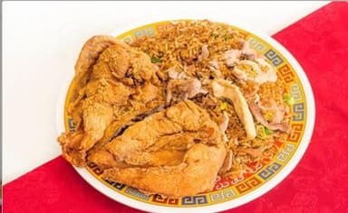 1/2  caja de arroz especial + 1/2 pollo
