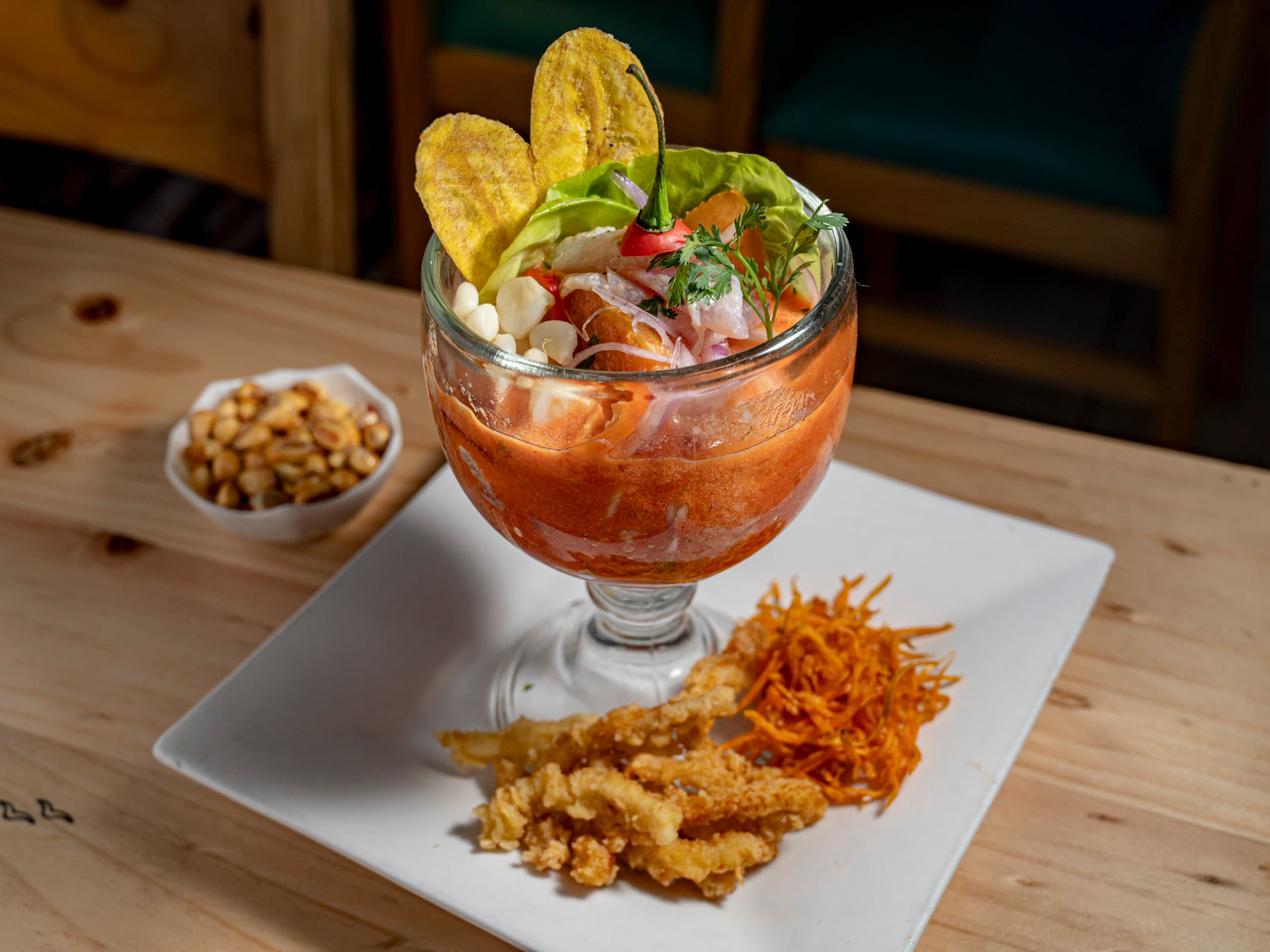 Leche Diabla con Chicharrón de Pota