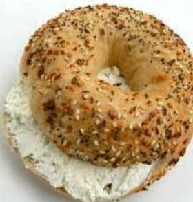 Bagel con Queso Crema