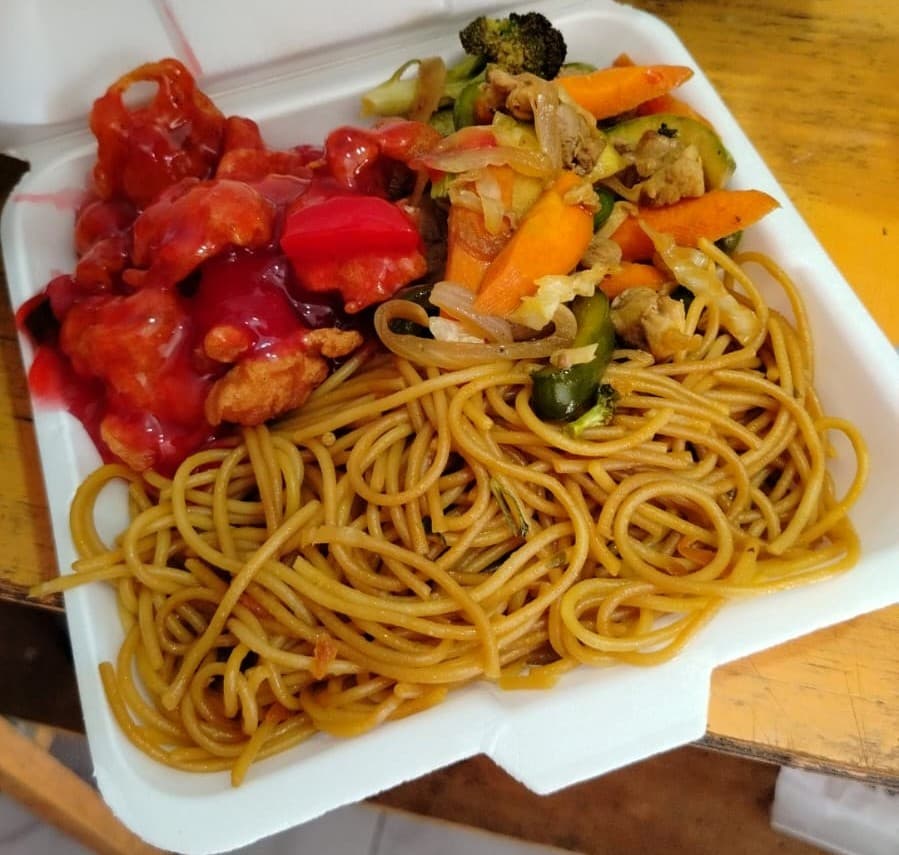 Paquetes 2 (Arroz o pasta + 2 Guisados)
