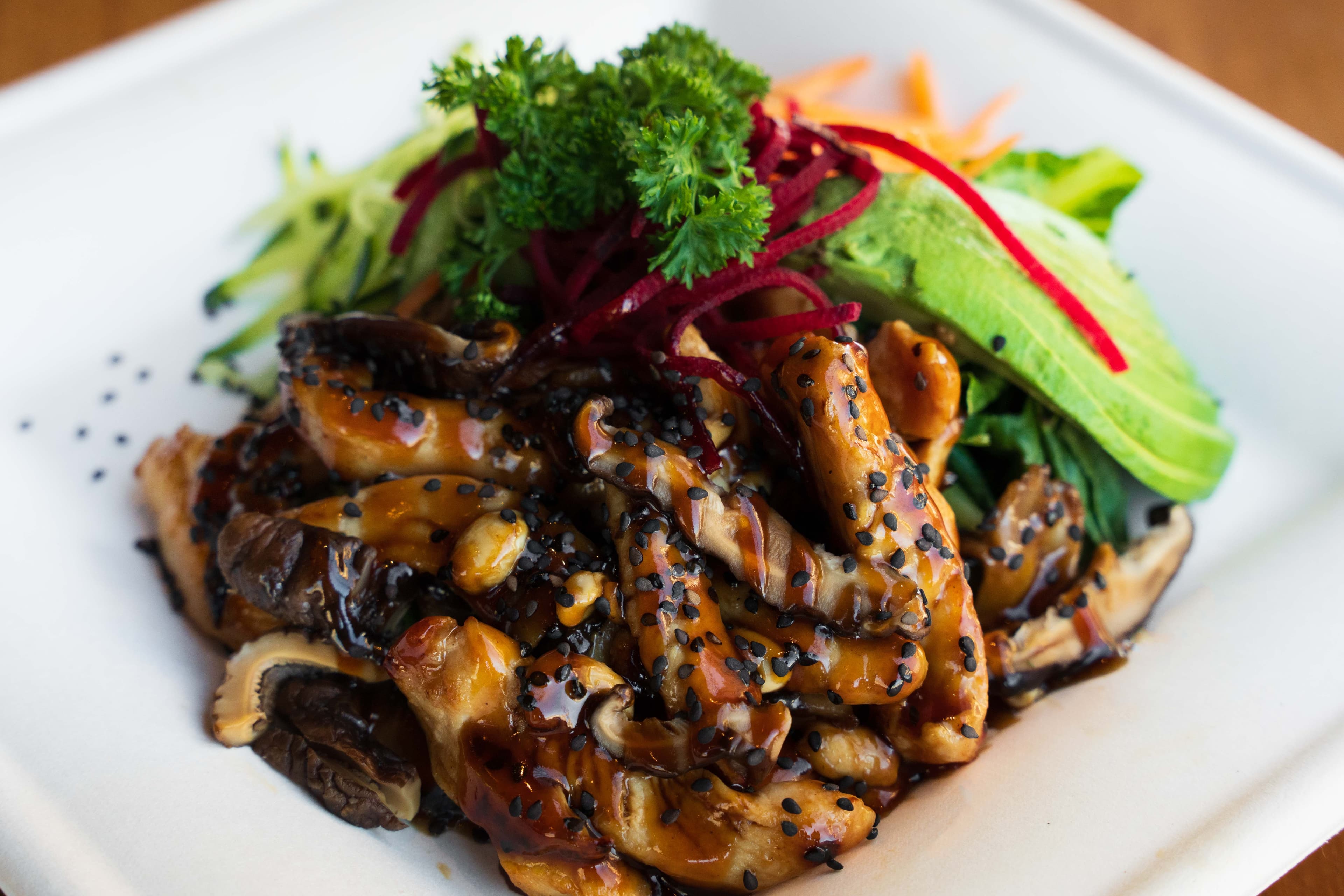 ENSALADA TERIYAKI