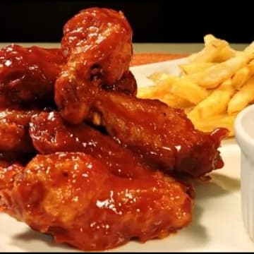 COMBO SALCHI BBQ+ BEBIDA