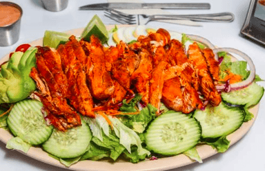 Ensalada Pollo Hot Sauce
