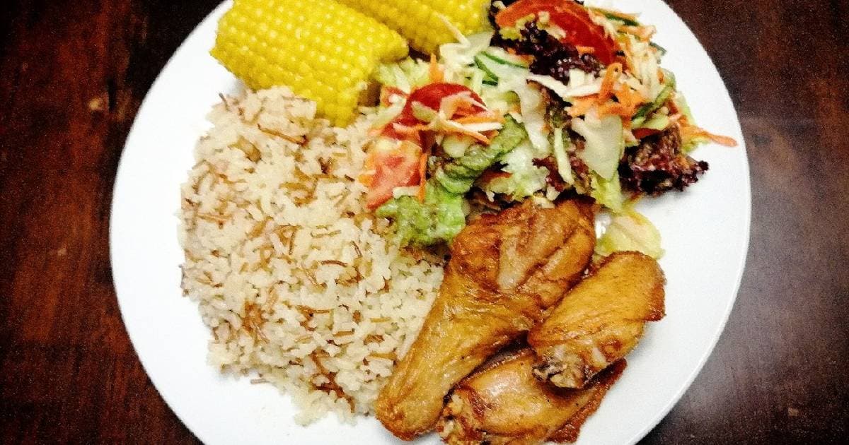 Ejecutivo Pollo Guisado.