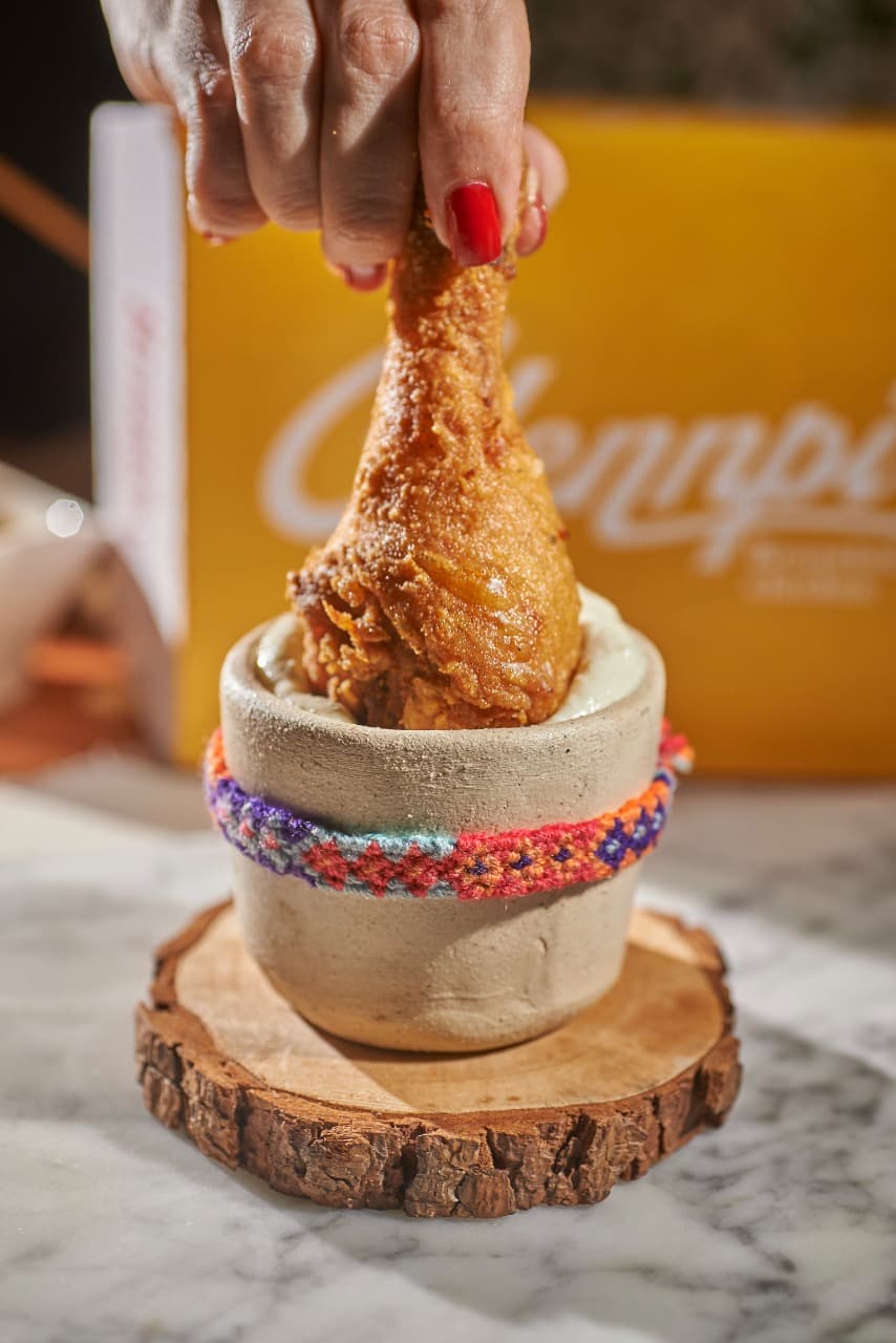 PIEZA DE POLLO A LA BROASTED