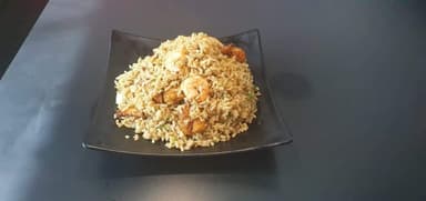 Arroz Frito Especial 1/2L+Chow Mein de Especial+Te