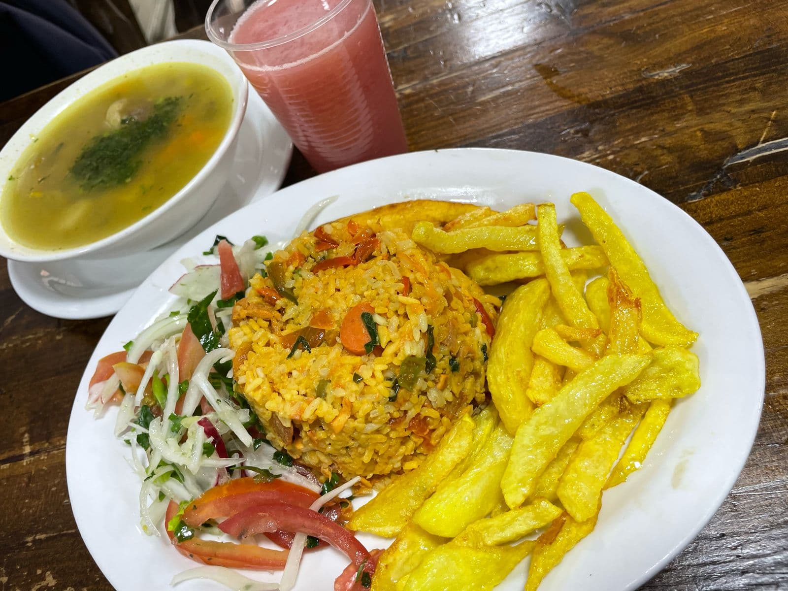 Arroz Trifásico con Sopa y Bebida