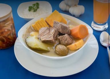 Olla de Carne + Refresco del Día