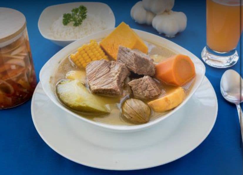 Olla de Carne + Refresco del Día