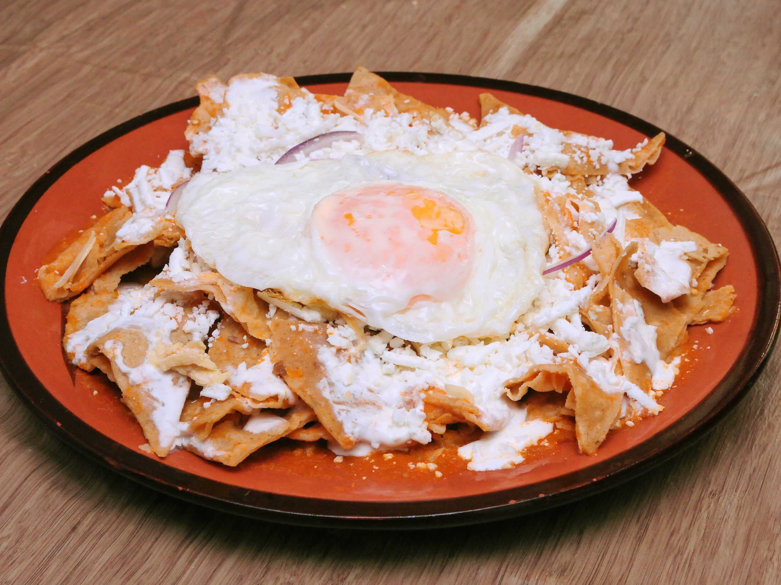Chilaquiles con Huevo