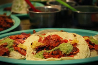 TACOS AL PASTOR 2X1