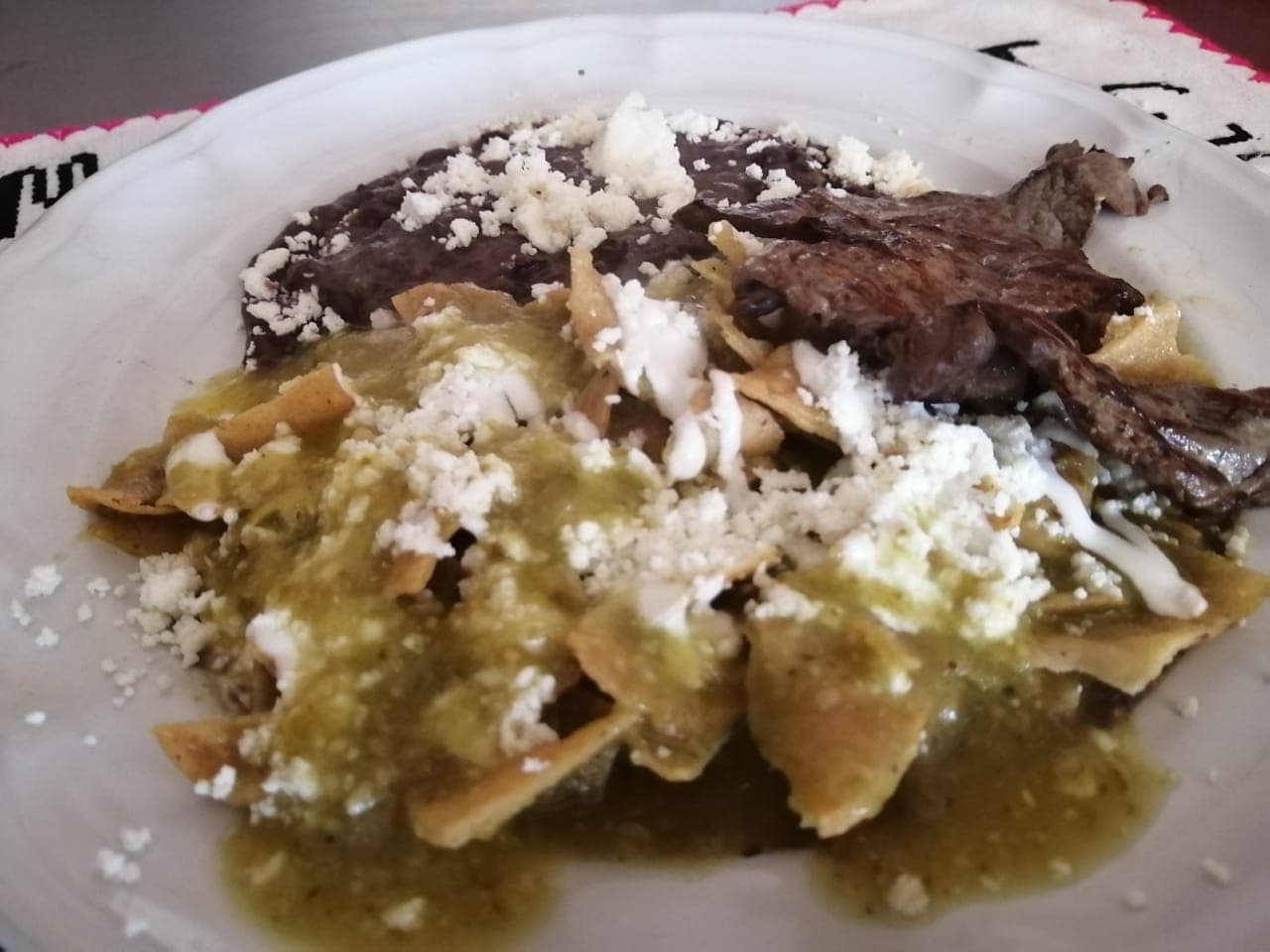 Chilaquiles Salsa Verde con Cecina o Huevo