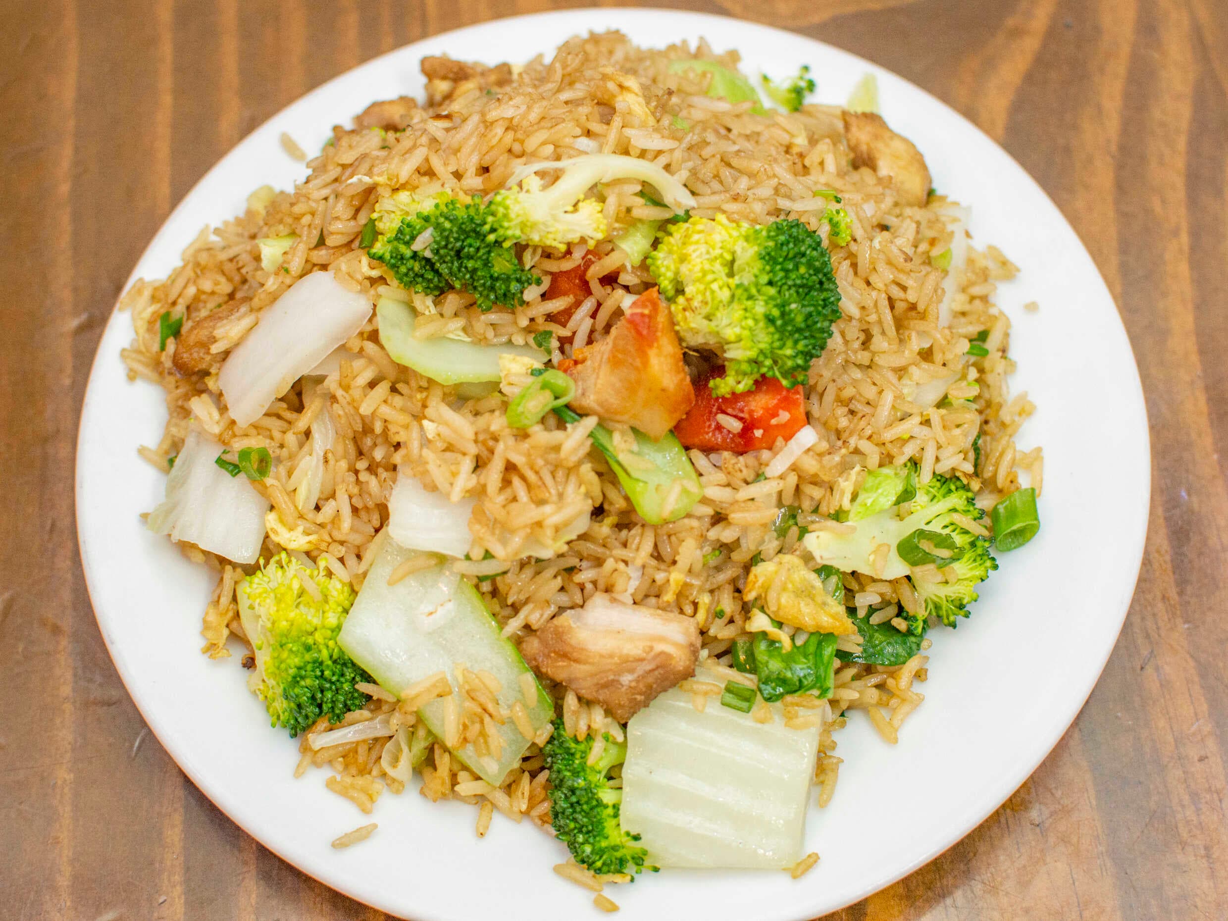Chaufa Salvaje con Pollo