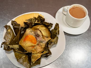 Combo-Tamal Tolimence + Pan artesanal + Bebida