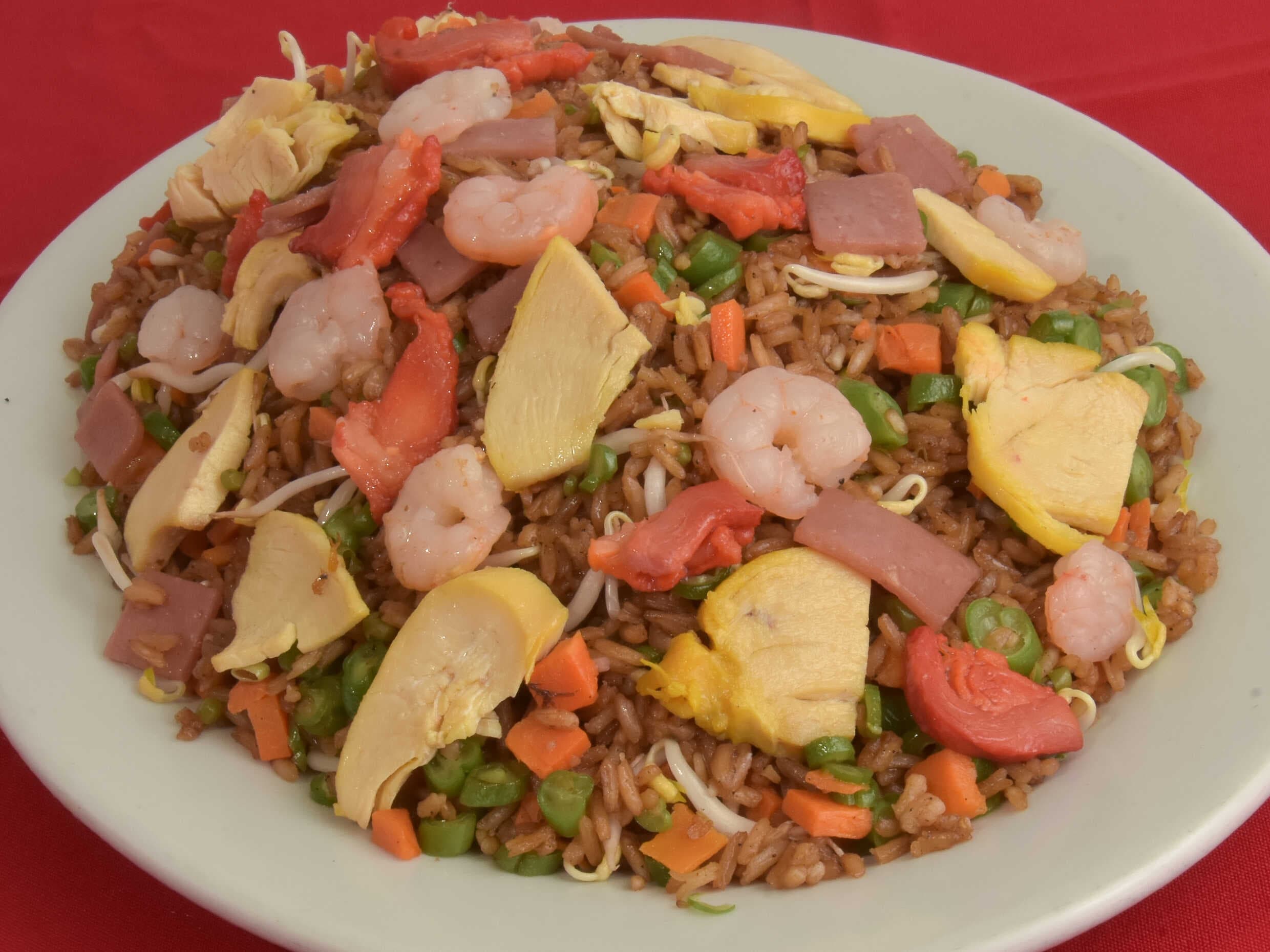 Combo-Chow Fan con Gaseosa Gratis