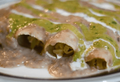 Enfrijoladas de Pollo