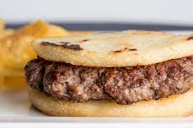Arepa con Carne de Hamburguesa