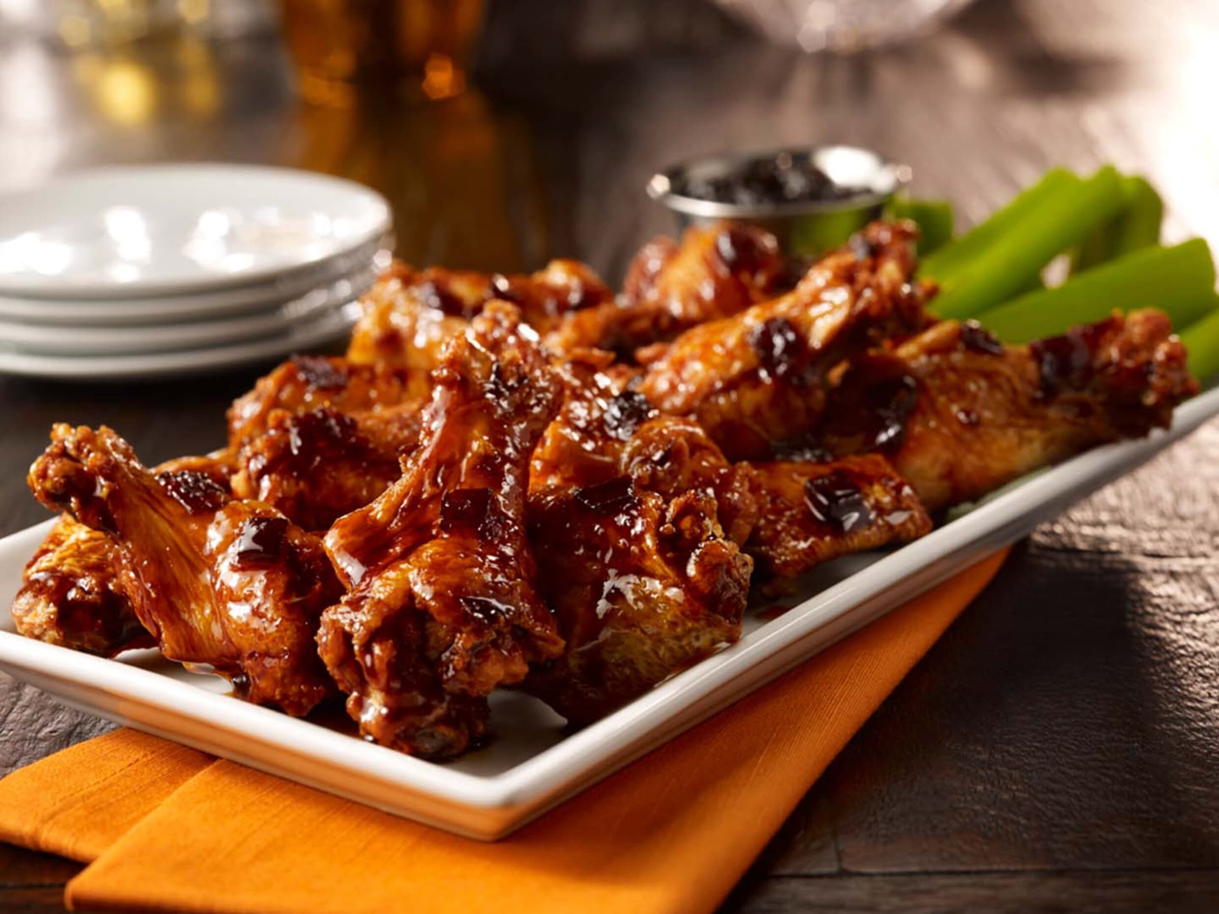 Fridays Whiskey - Glaze Wings (8 Uds)