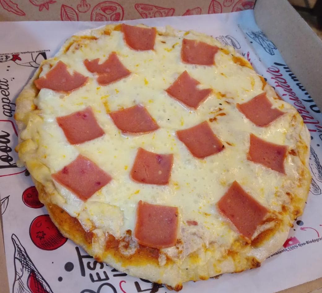 Combo Pizza Familiar Jamon y Queso con Gaseosa