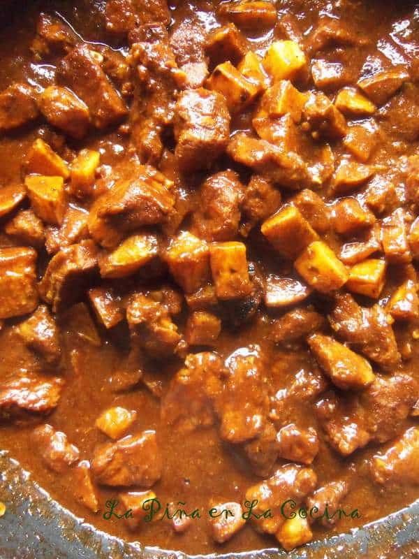 Asado de Puerco Con Chile Colorado