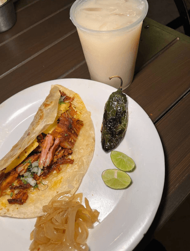 Quesadilla de Maíz con Pastor