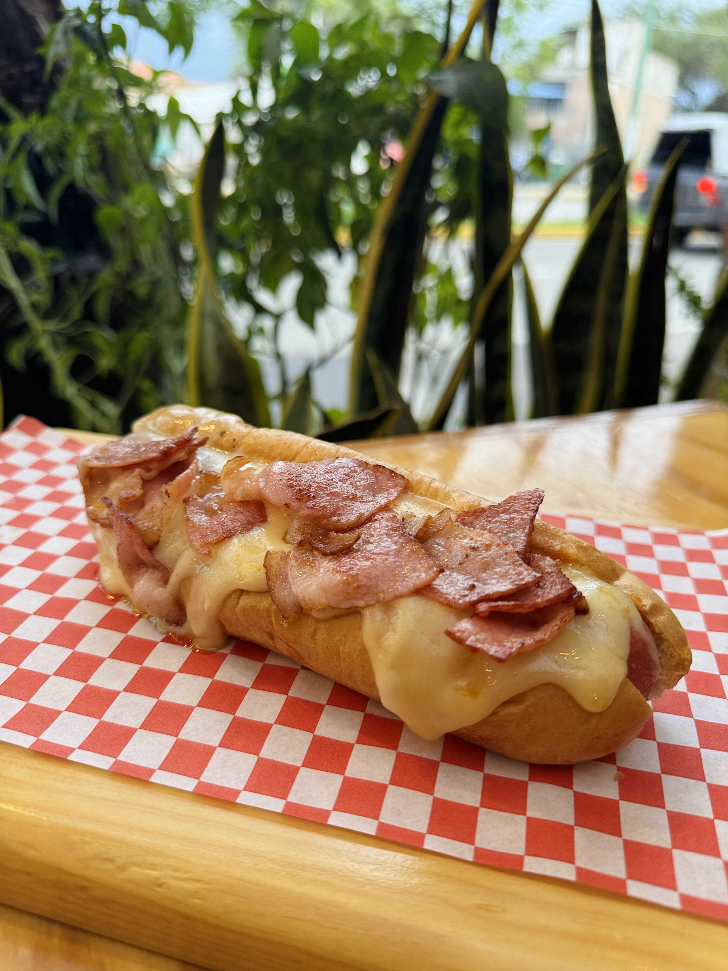 Hot Dog Mr Pig