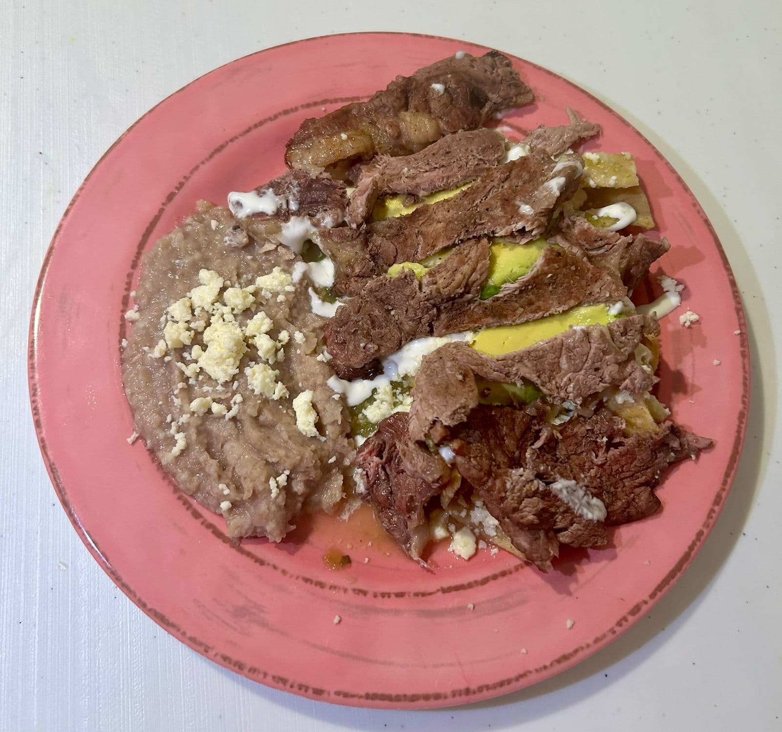 Chilaquiles con Arrachera