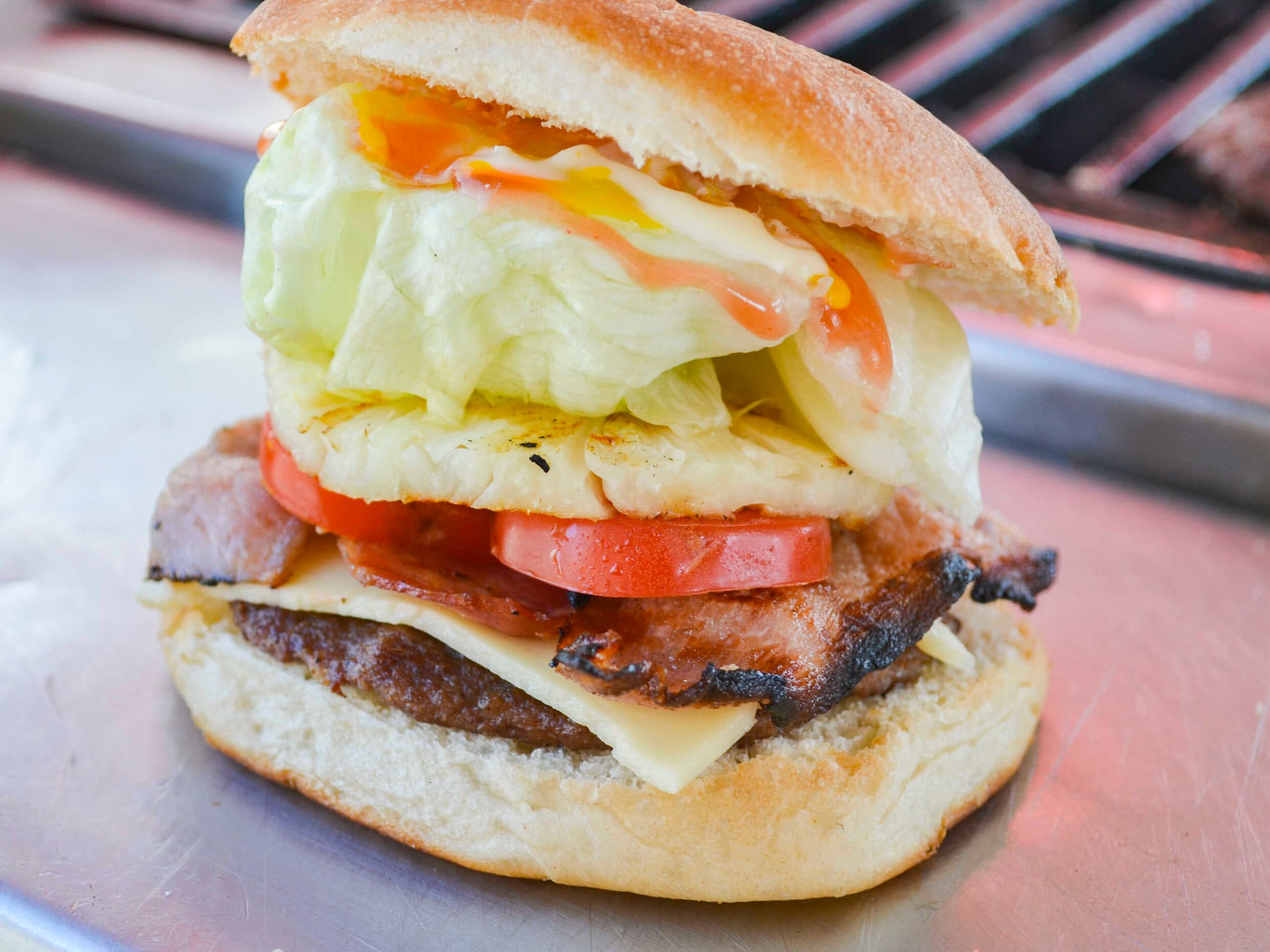 Hamburguesa Sencilla Hawaiana