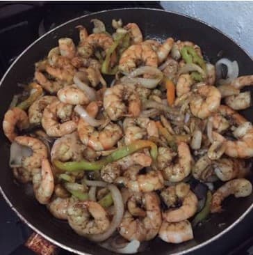 Camarones con Champiñones