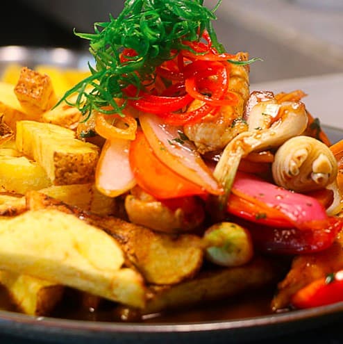 Pollo Saltado