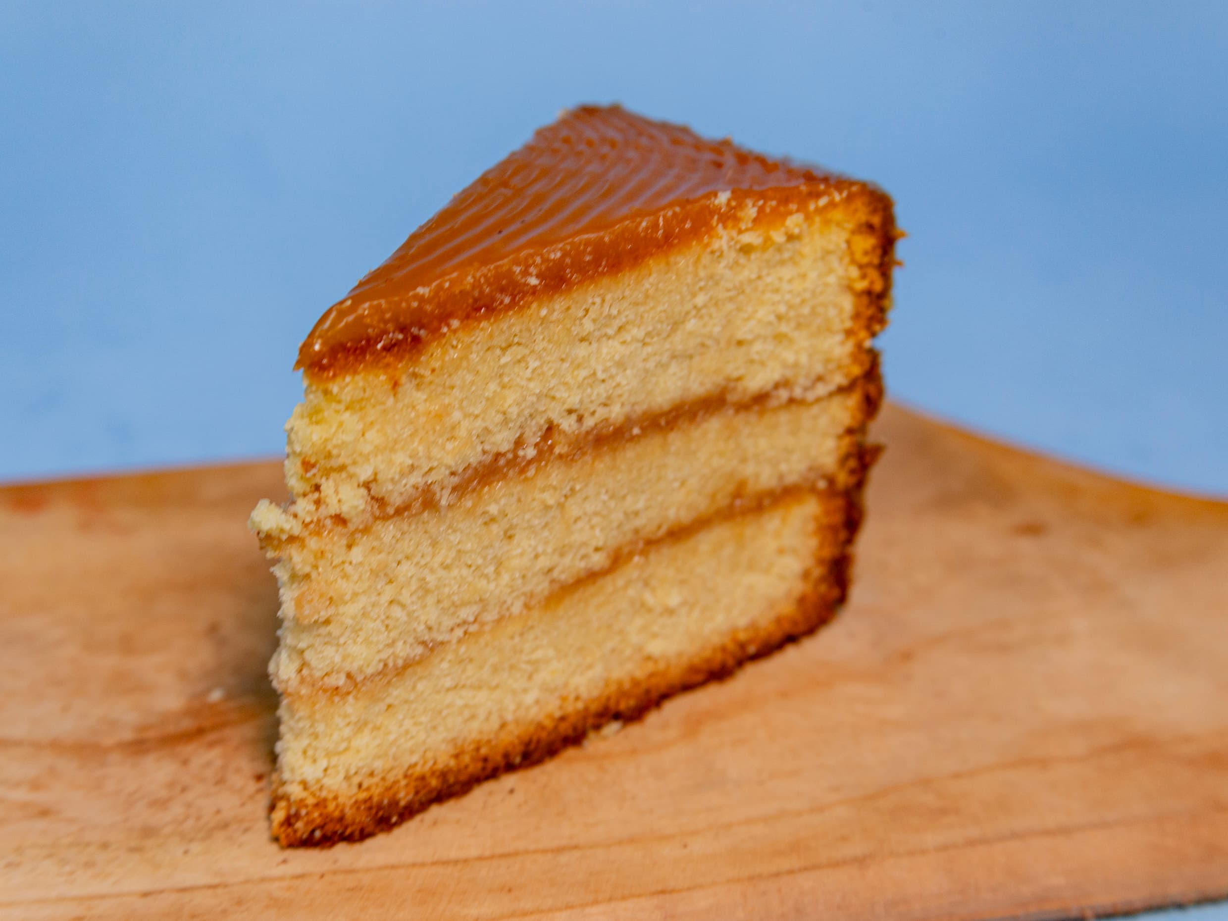 TORTA MARÍA LUISA PORCIÓN (70 GRAMOS).