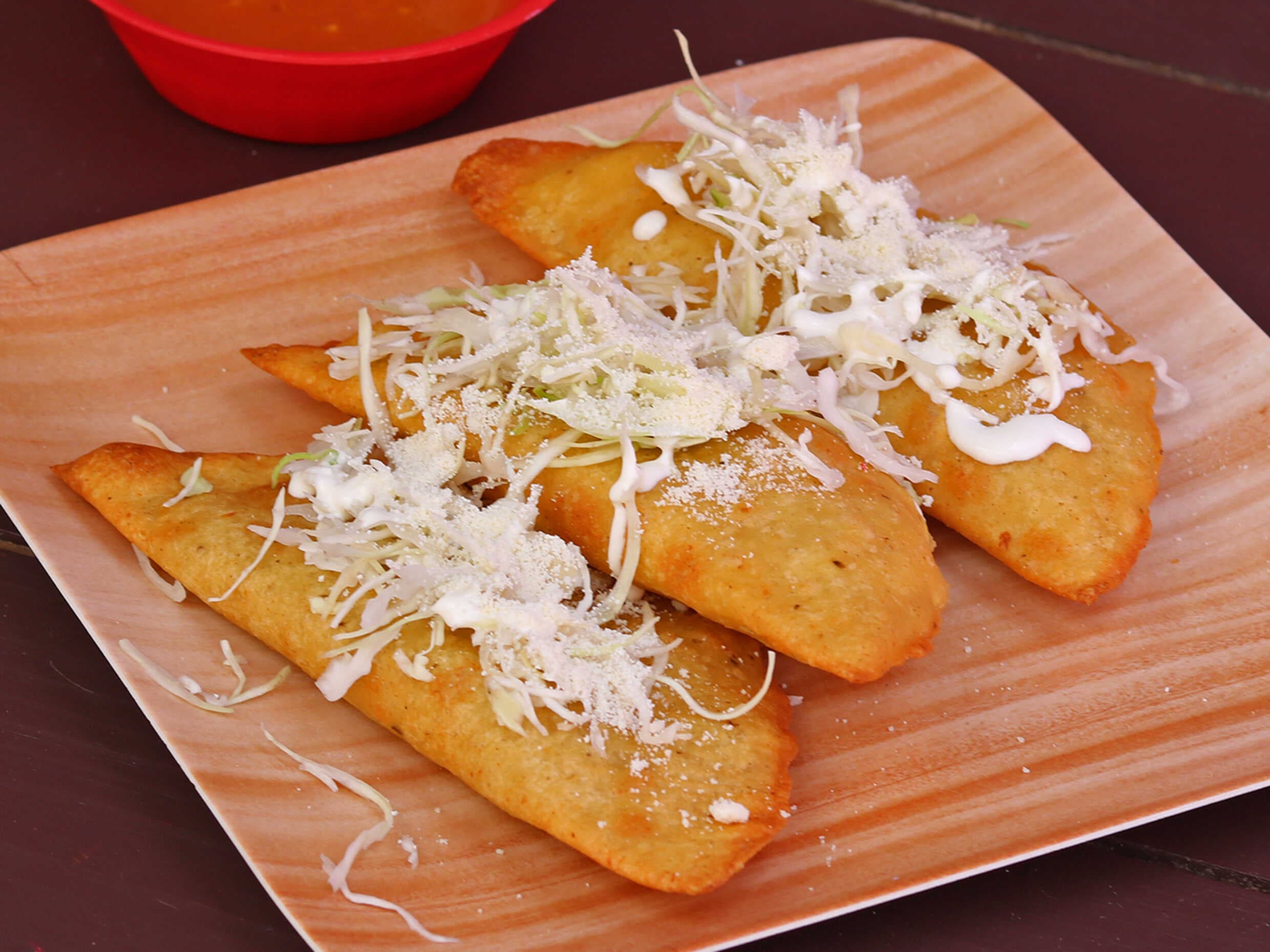 Combo - Empanadas + Coca Cola