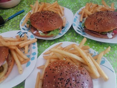 Hamburguesa Clásica.