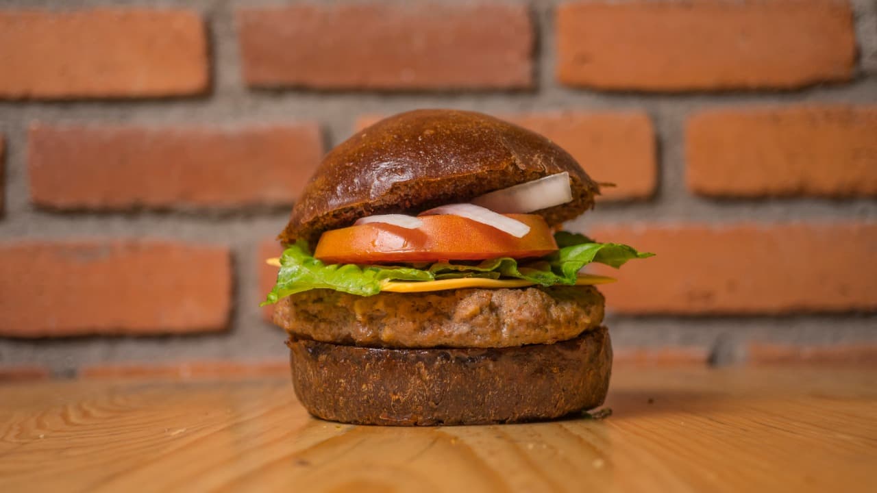 EAT BURGER
