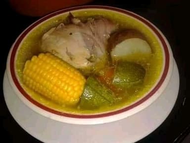 Caldo de pollo
