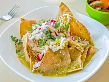 Chilaquiles con Pollo