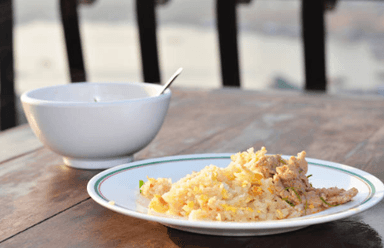 Arroz Yakimeshi con Tampico