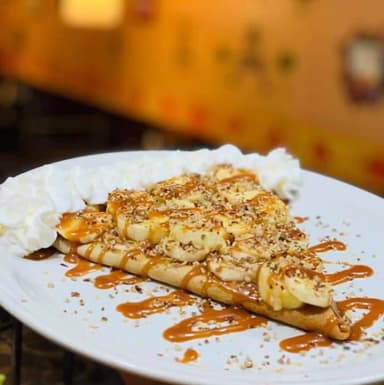 Crepa de Cajeta y Nuéz + Licuado de Chocomilk