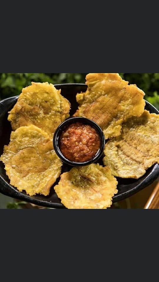 Combo 3 (Orden Grande de Patacones y 2 Bebidas)