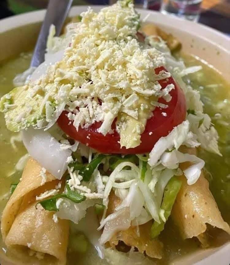 Tacos Dorados de Pollo