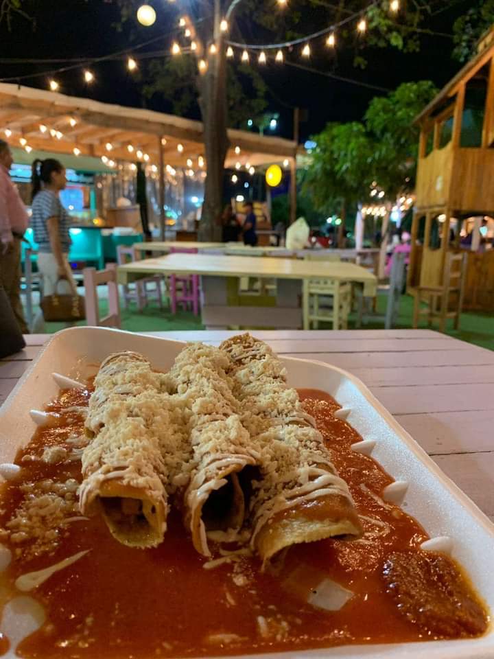 DORADOS DE PAPA CON LONGANIZA CASERA DE TEAPA