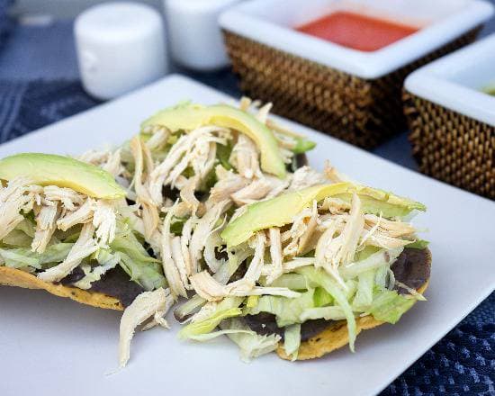 Orden de 3 Tostadas de Pollo.