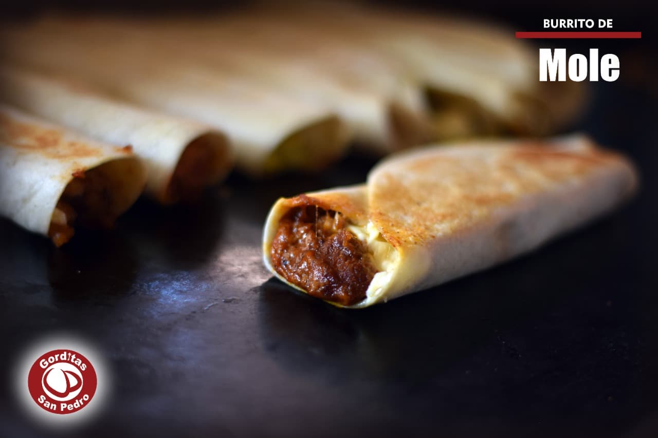 Burrito de Picadillo Rojo