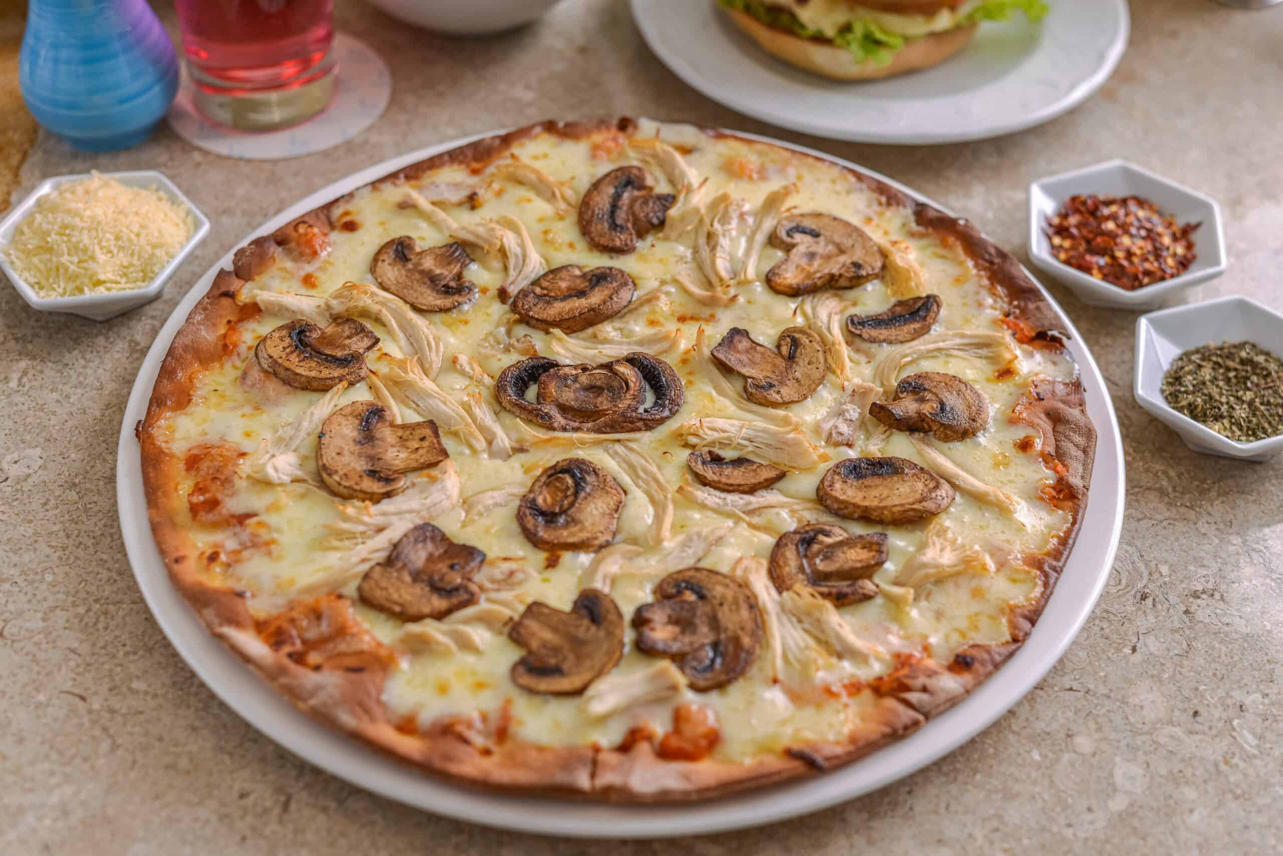 Pizza 2 Ingredientes Pollo Champiñón